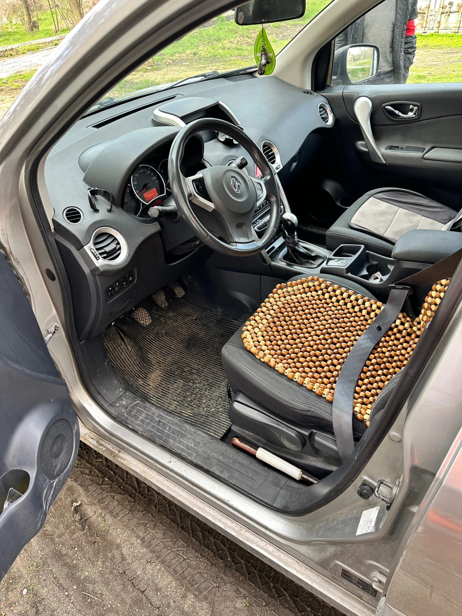 Renault Koleos 2.0 dci, снимка 6 - Автомобили и джипове - 54038132