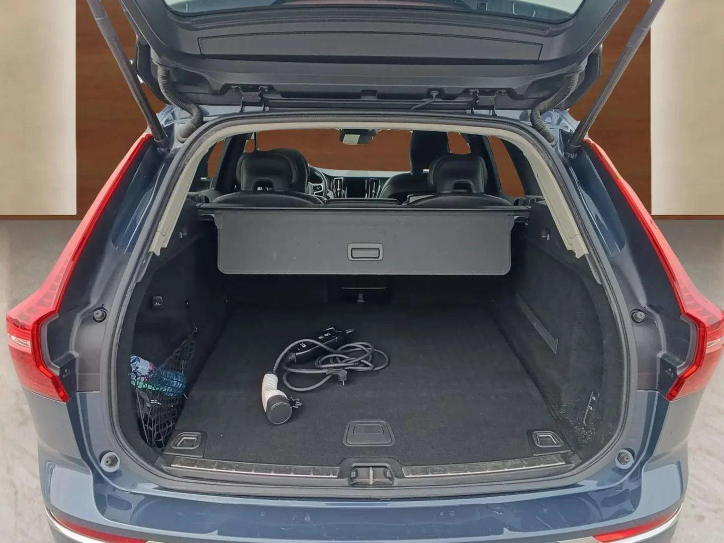 Volvo XC60 T8 Recharge, снимка 12 - Автомобили и джипове - 54197046