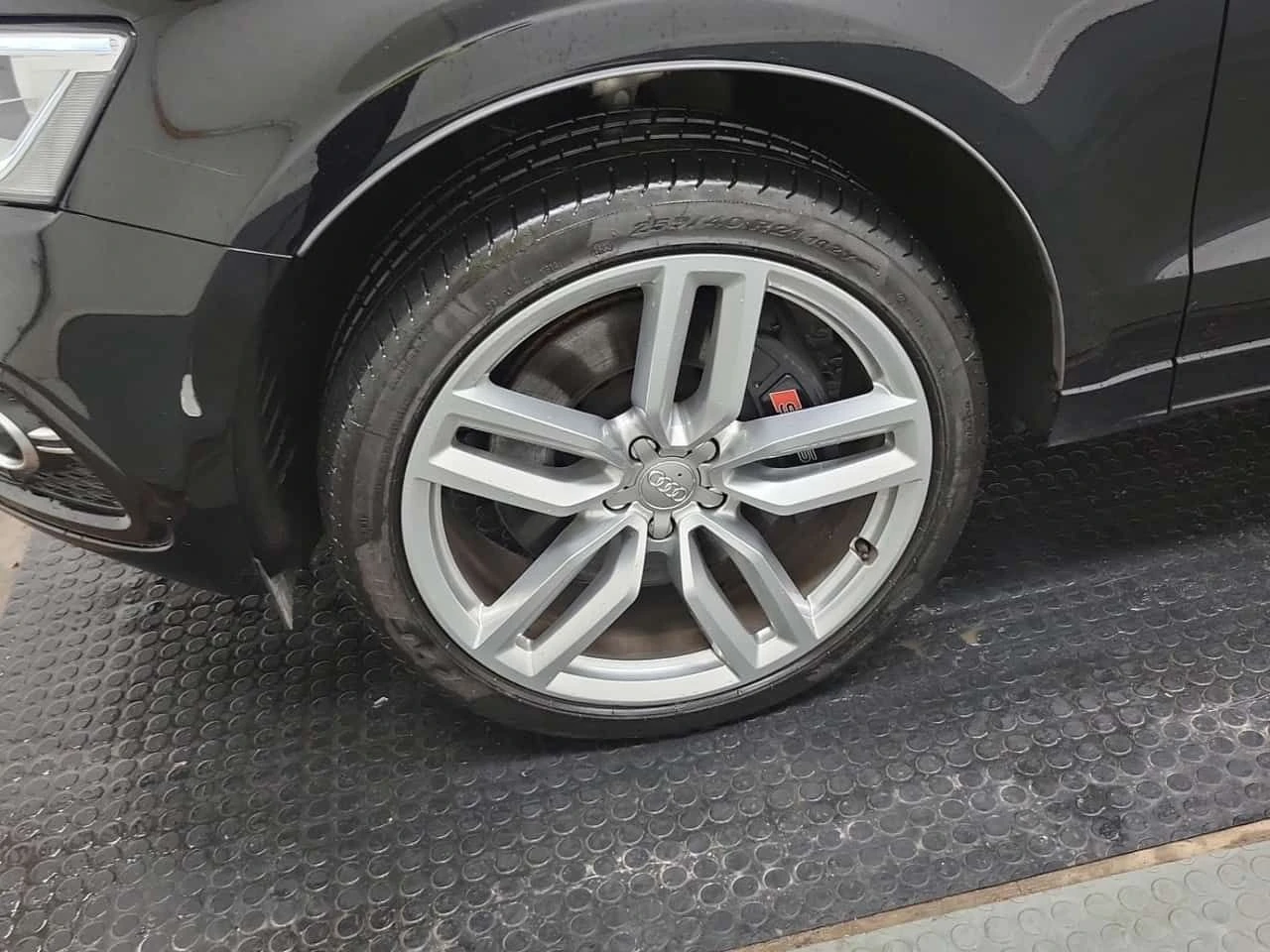 Audi SQ5 PREMIUM PLUS| PANORAMA | БЕЗ ИНЦИДЕНТИ| , снимка 6 - Автомобили и джипове - 54235244