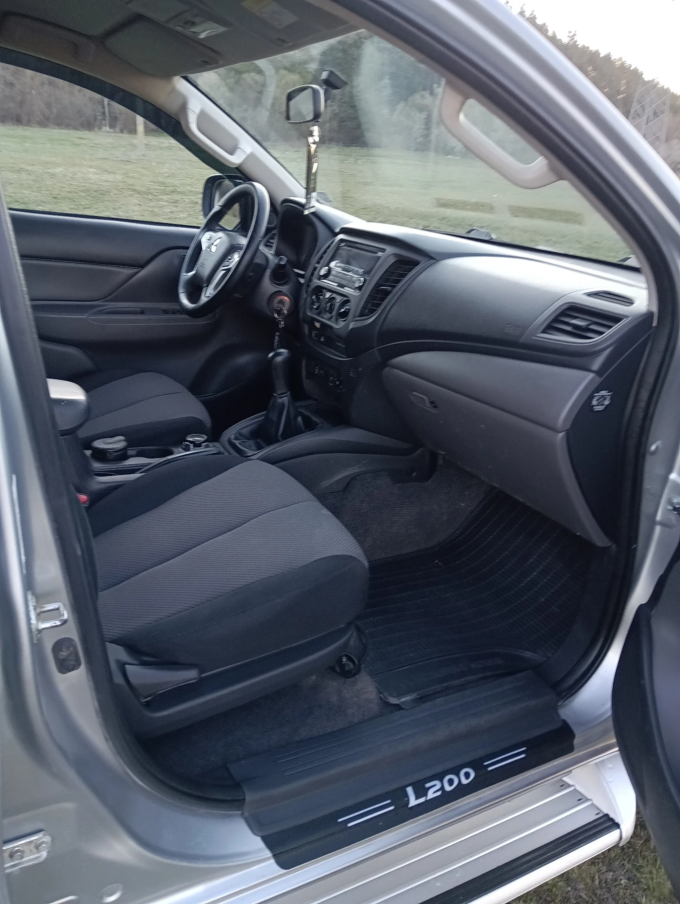 Mitsubishi L200, снимка 9 - Автомобили и джипове - 54258757