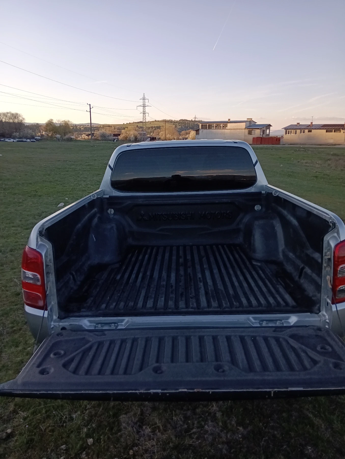 Mitsubishi L200, снимка 7 - Автомобили и джипове - 54258757