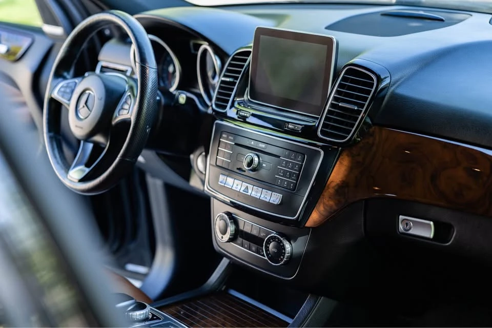 Mercedes-Benz GLE 400 * AMG PKG* АВТОКРЕДИТ БЕЗ ПЪРВОНАЧАЛНА ВНОСКА* , снимка 12 - Автомобили и джипове - 54765882
