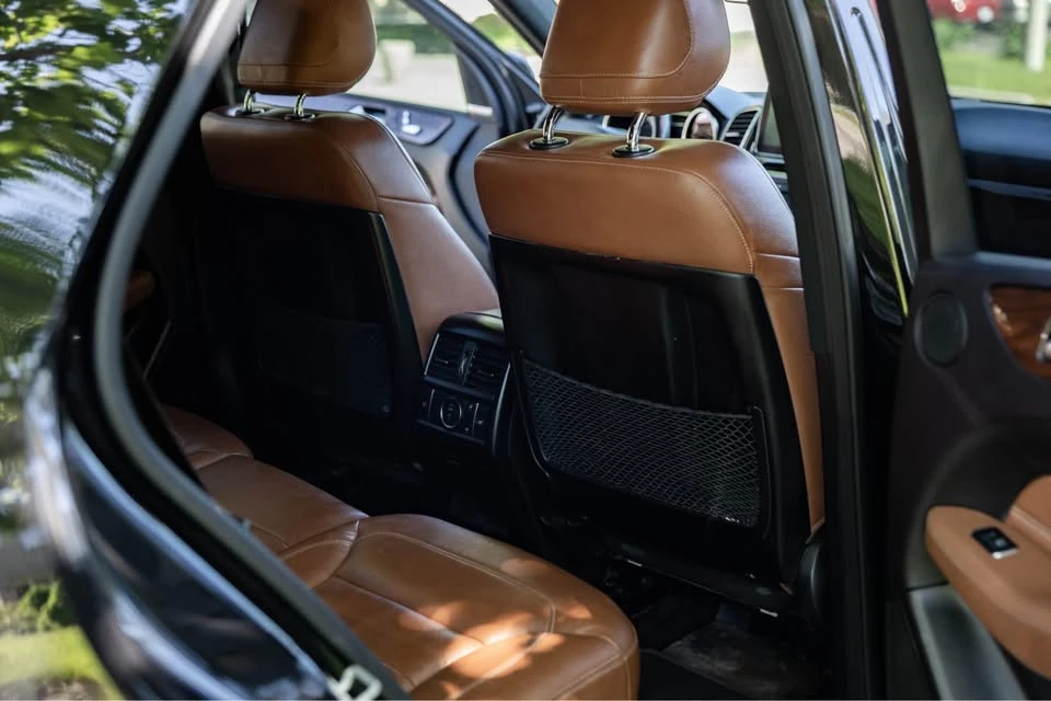 Mercedes-Benz GLE 400 * AMG PKG* АВТОКРЕДИТ БЕЗ ПЪРВОНАЧАЛНА ВНОСКА* , снимка 8 - Автомобили и джипове - 54765882