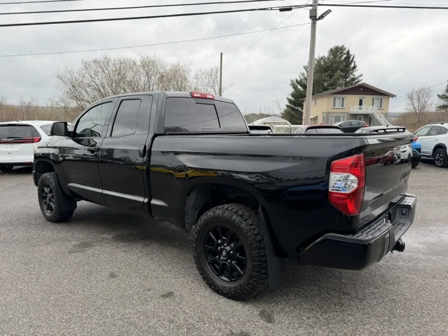 Toyota Tundra V8 5.7L 4X4 ALL BLACK!, снимка 6 - Автомобили и джипове - 54837190