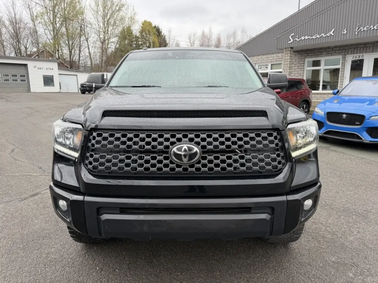 Toyota Tundra V8 5.7L 4X4 ALL BLACK!, снимка 9 - Автомобили и джипове - 54837190