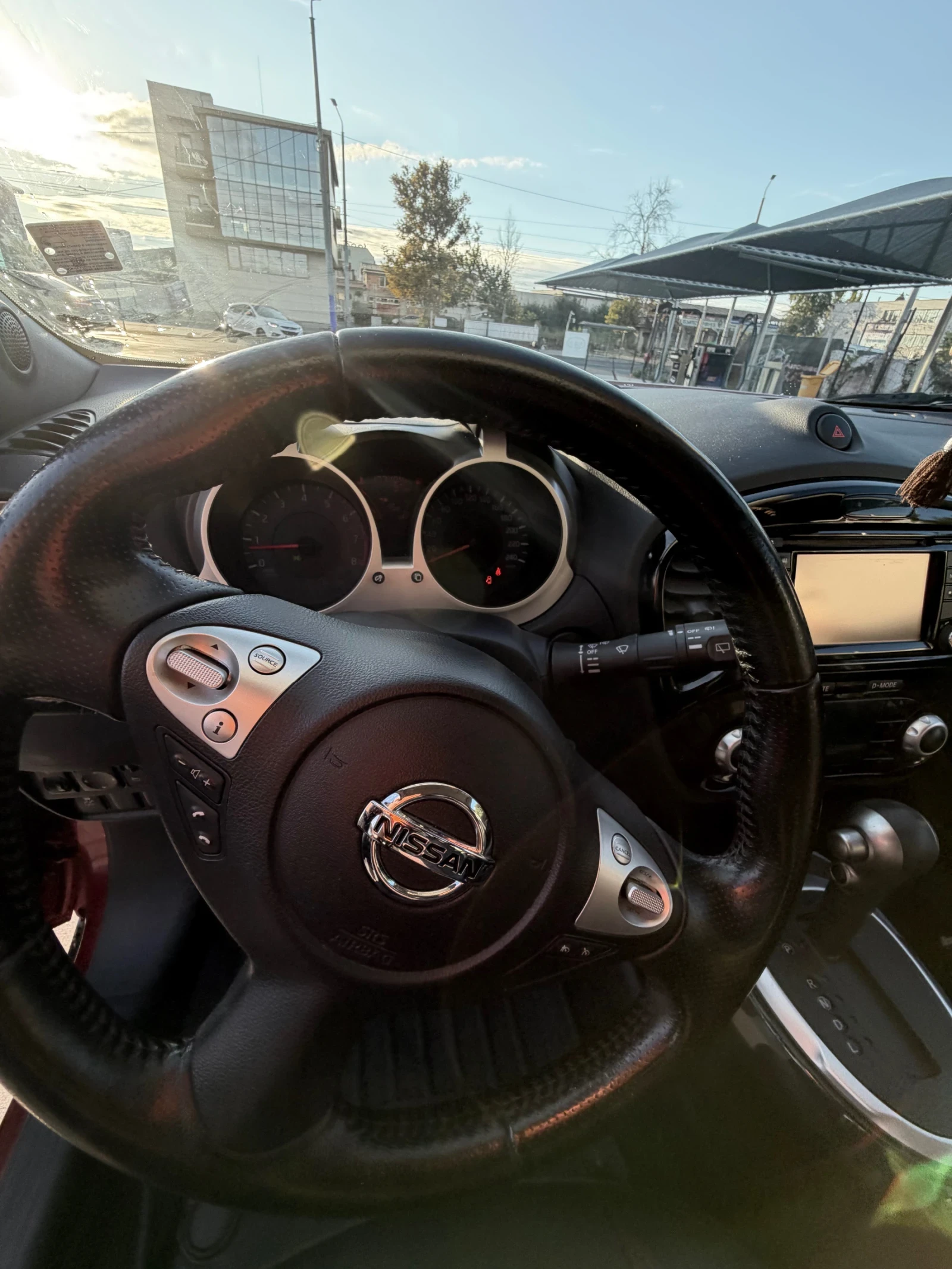 Nissan Juke, снимка 13 - Автомобили и джипове - 56061839