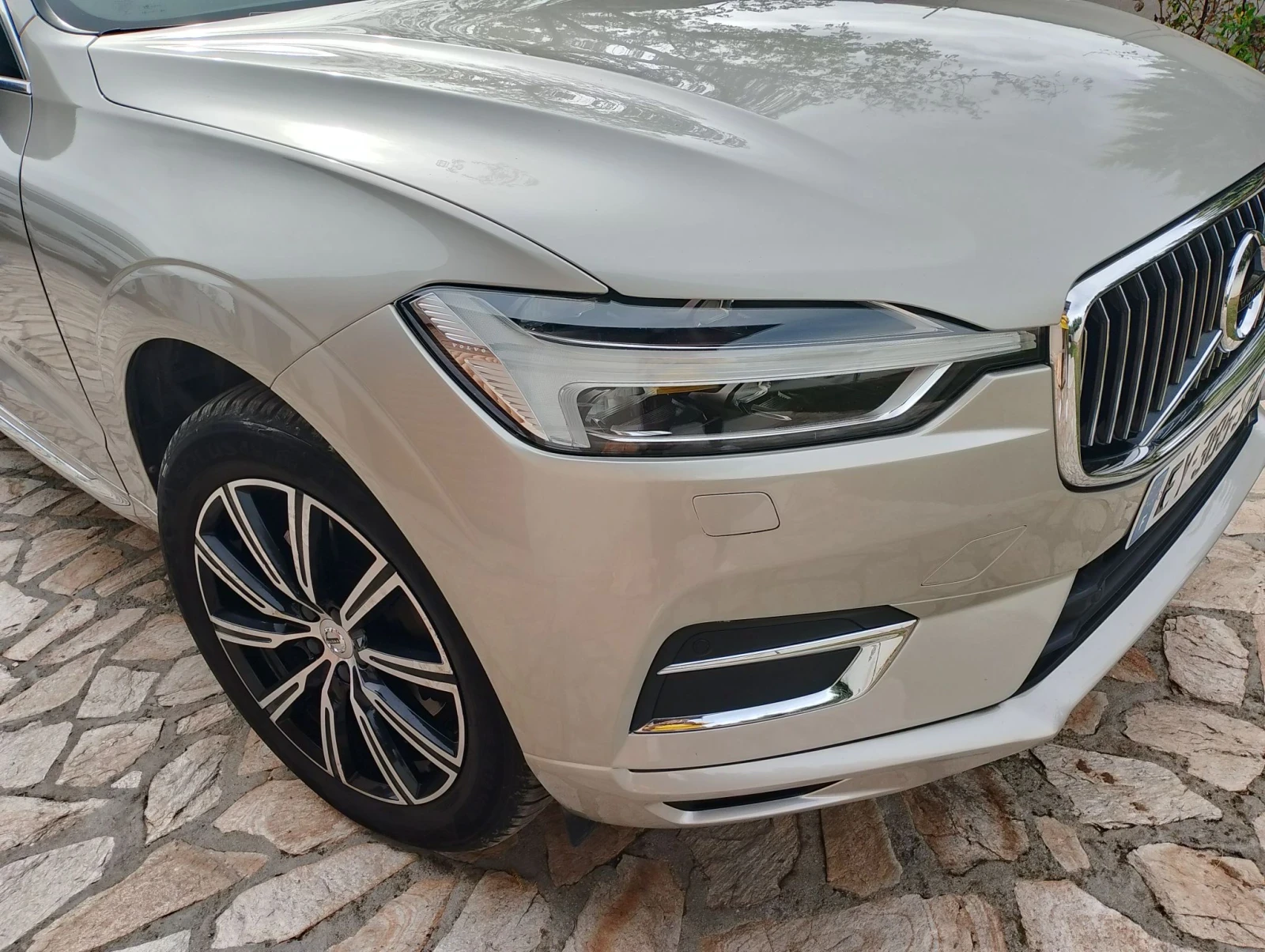 Volvo XC60 2L-190cv. AWD inscription, снимка 2 - Автомобили и джипове - 56460794