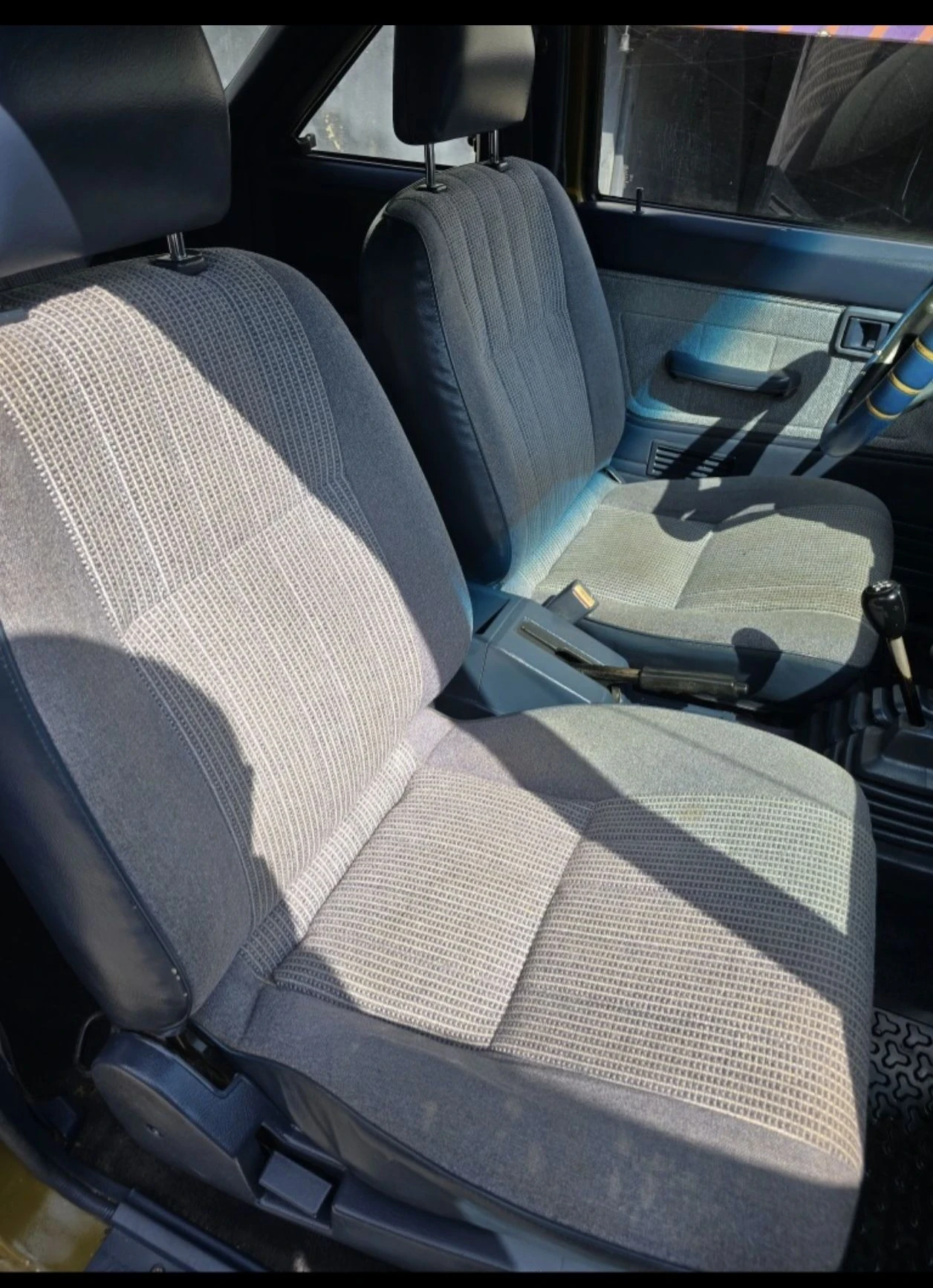 Nissan Terrano 2.4, снимка 12 - Автомобили и джипове - 56601818
