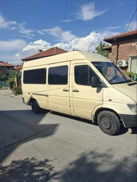 Mercedes-Benz 208, снимка 2