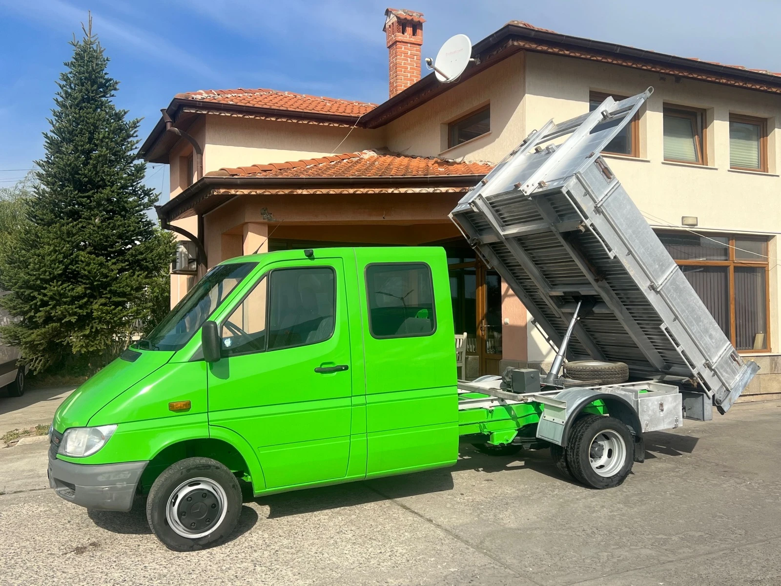 Mercedes-Benz Sprinter 411 САМОСВАЛ , Дв. Гума , Швейцарски , 3500кг. - изображение 2