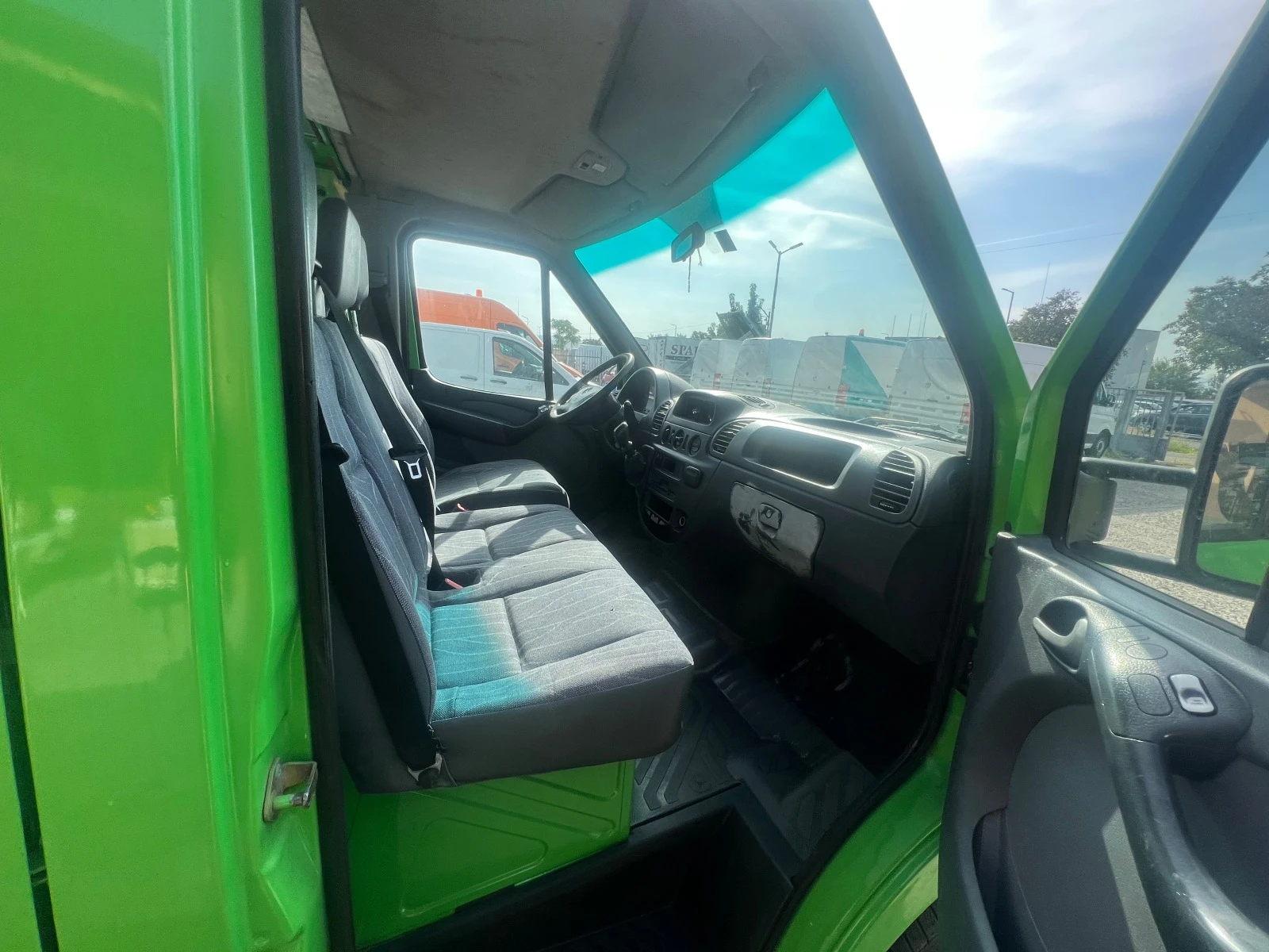 Mercedes-Benz Sprinter 411 САМОСВАЛ , Дв. Гума , Швейцарски , 3500кг. - изображение 10