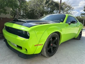     Dodge Challenger HEMI / SRT