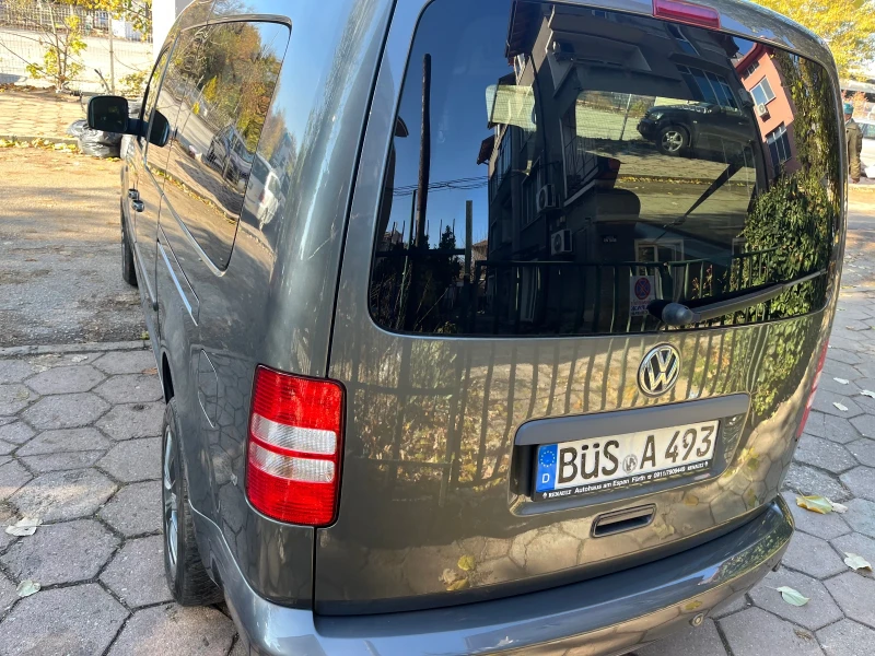 VW Caddy 2.0 maxi фабричен метан 7 места, снимка 11 - Автомобили и джипове - 48013344