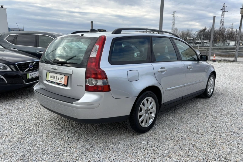 Volvo V50 2.0d* Euro 4* Лизинг, снимка 4 - Автомобили и джипове - 48332827