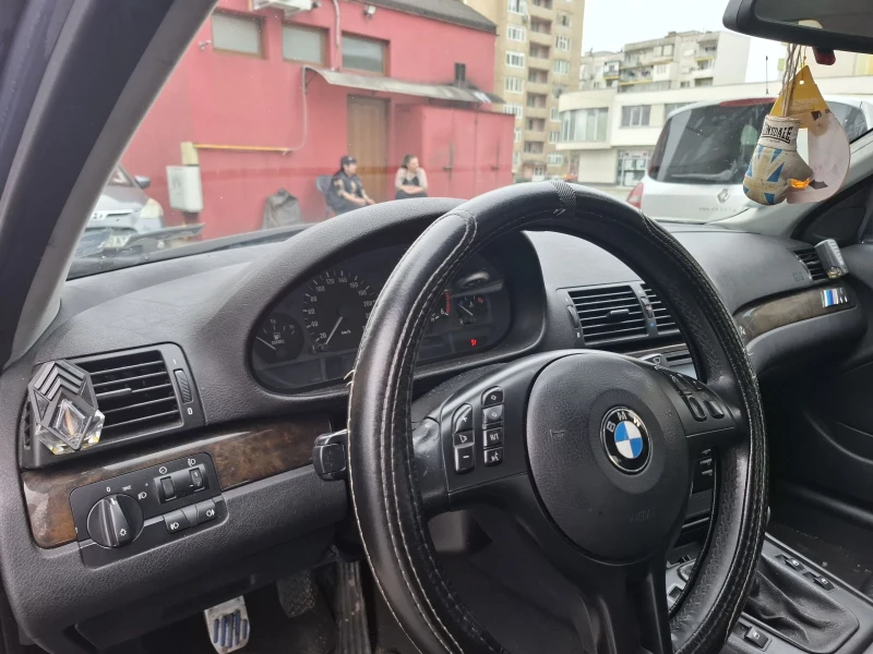 BMW 320, снимка 15 - Автомобили и джипове - 49465093