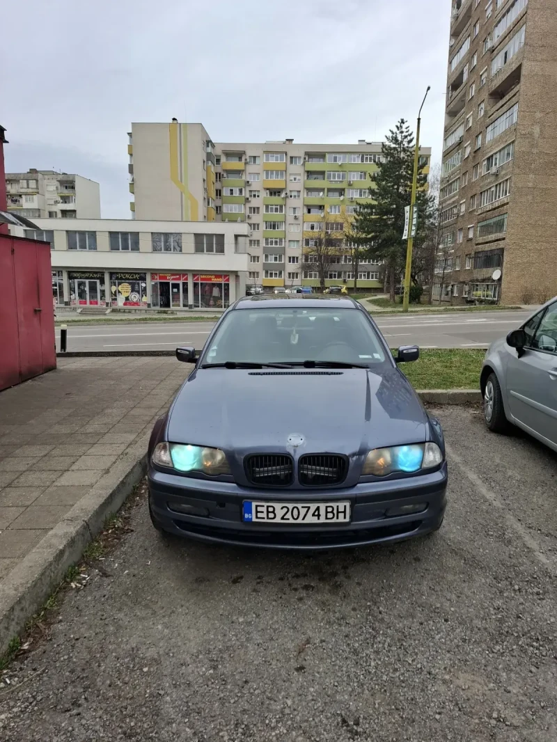 BMW 320, снимка 16 - Автомобили и джипове - 49465093