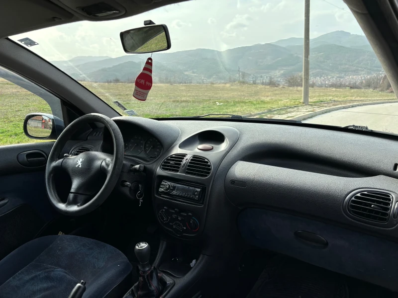 Peugeot 206 1.4i, снимка 5 - Автомобили и джипове - 49486931