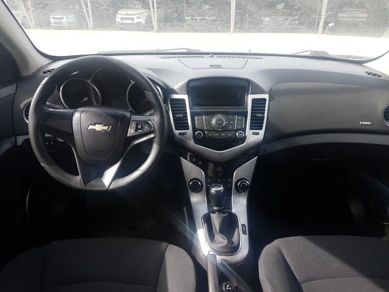 Chevrolet Cruze 1.8 i GPL 141кс, снимка 9 - Автомобили и джипове - 49939156