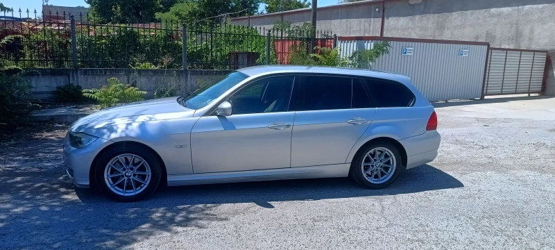 BMW 320, снимка 2 - Автомобили и джипове - 53128237