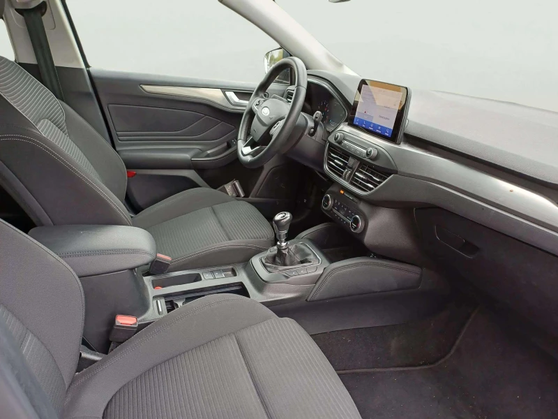 Ford Focus 1.0 EcoBoost, снимка 10 - Автомобили и джипове - 51897671