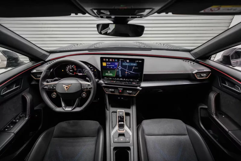 Cupra Formentor 2.0TSI/VZ/333HP/4X4/DSG/ACC/CARPLAY/KLESS/LED/843f, снимка 6 - Автомобили и джипове - 52077908