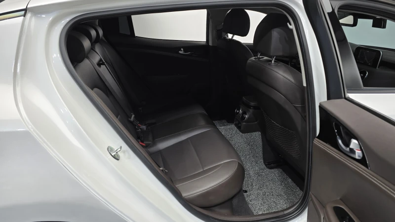 Kia Stinger 2.0T 2WD PRIME, снимка 11 - Автомобили и джипове - 52494233