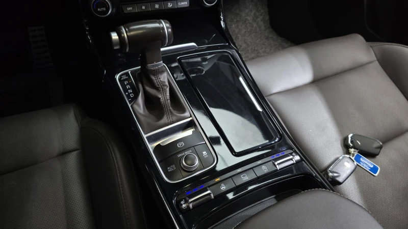 Kia Stinger 2.0T 2WD PRIME, снимка 8 - Автомобили и джипове - 52494233