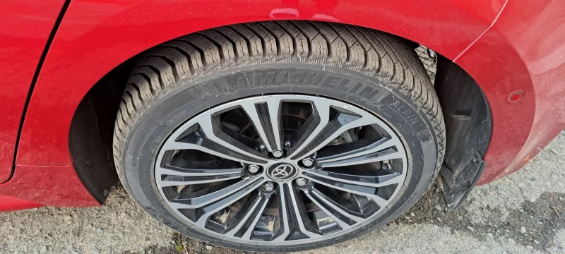 Toyota Corolla HIBRID LUXURY, снимка 11 - Автомобили и джипове - 52569152