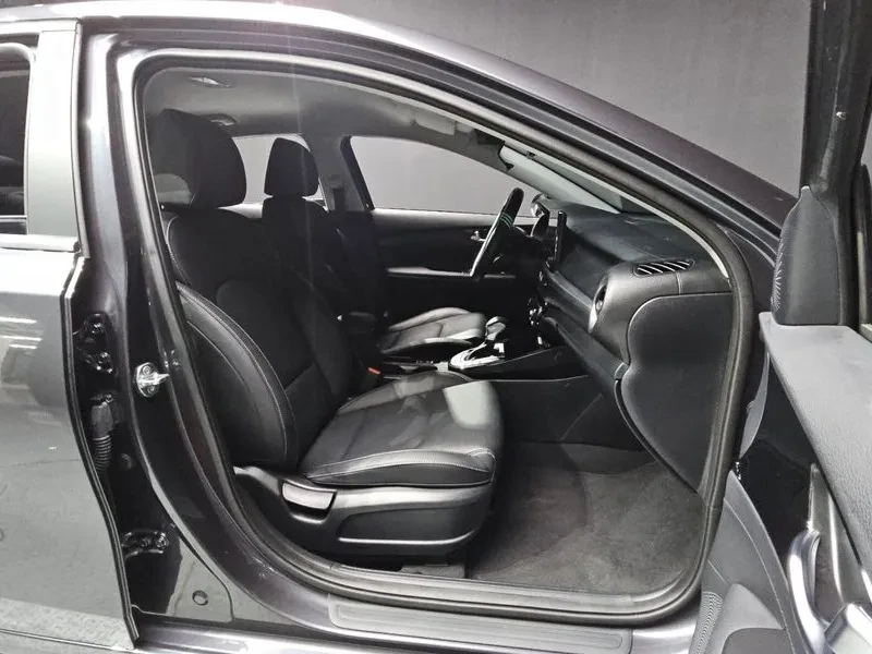 Kia K3 1.6 PRESTIGE, снимка 11 - Автомобили и джипове - 55559085