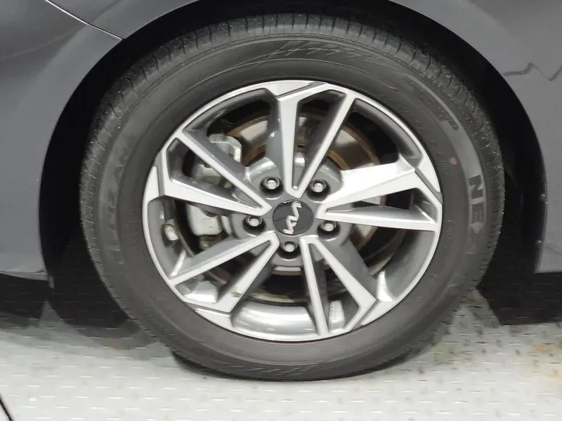 Kia K3 1.6 PRESTIGE, снимка 5 - Автомобили и джипове - 55559085