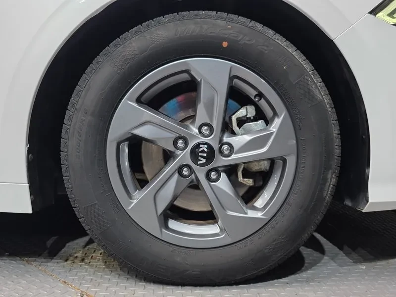 Kia K5 2.0 Lpi Standard, снимка 5 - Автомобили и джипове - 55834268