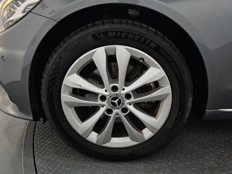 Mercedes-Benz C 200, снимка 4 - Автомобили и джипове - 56687739