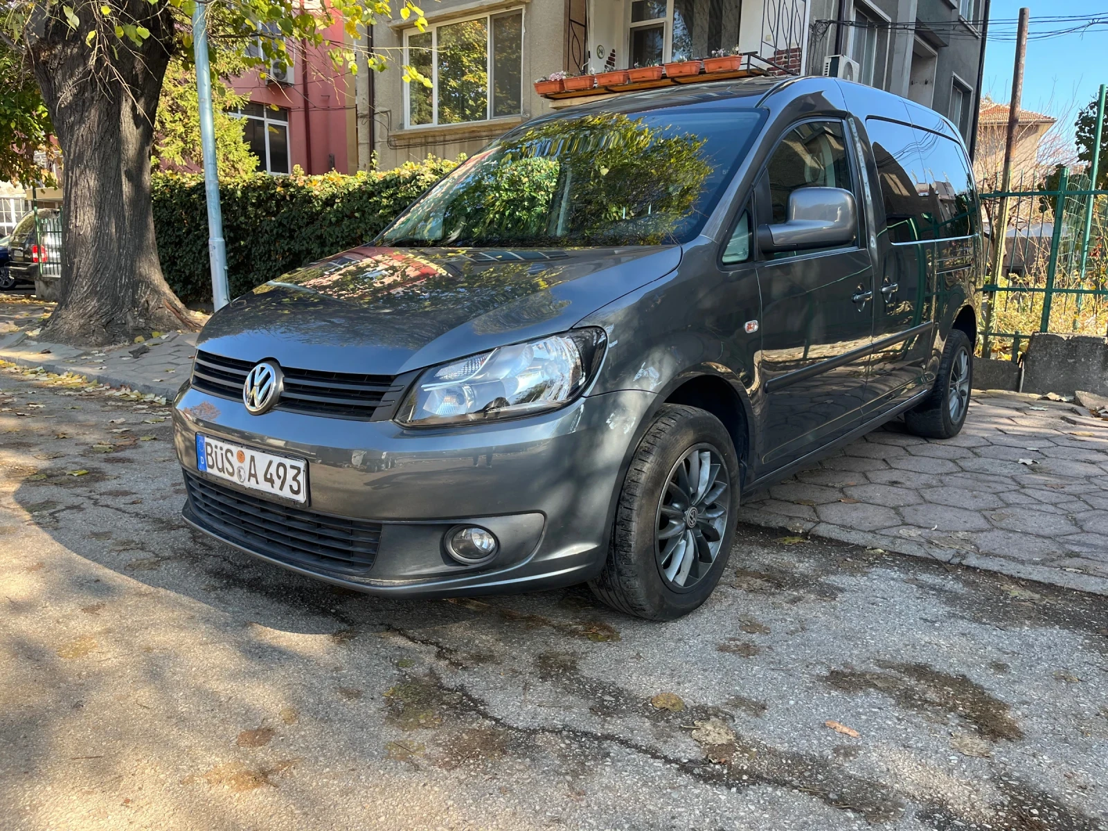 VW Caddy 2.0 maxi фабричен метан 7 места - изображение 2