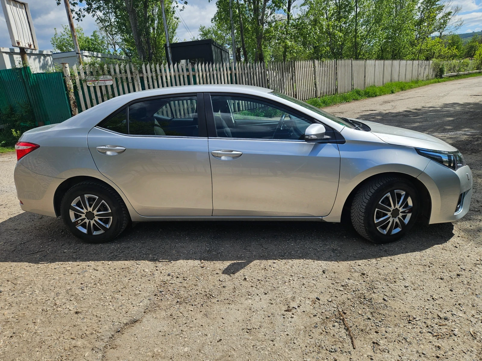 Toyota Corolla 1.6 132 к.с. Евро6 - изображение 4