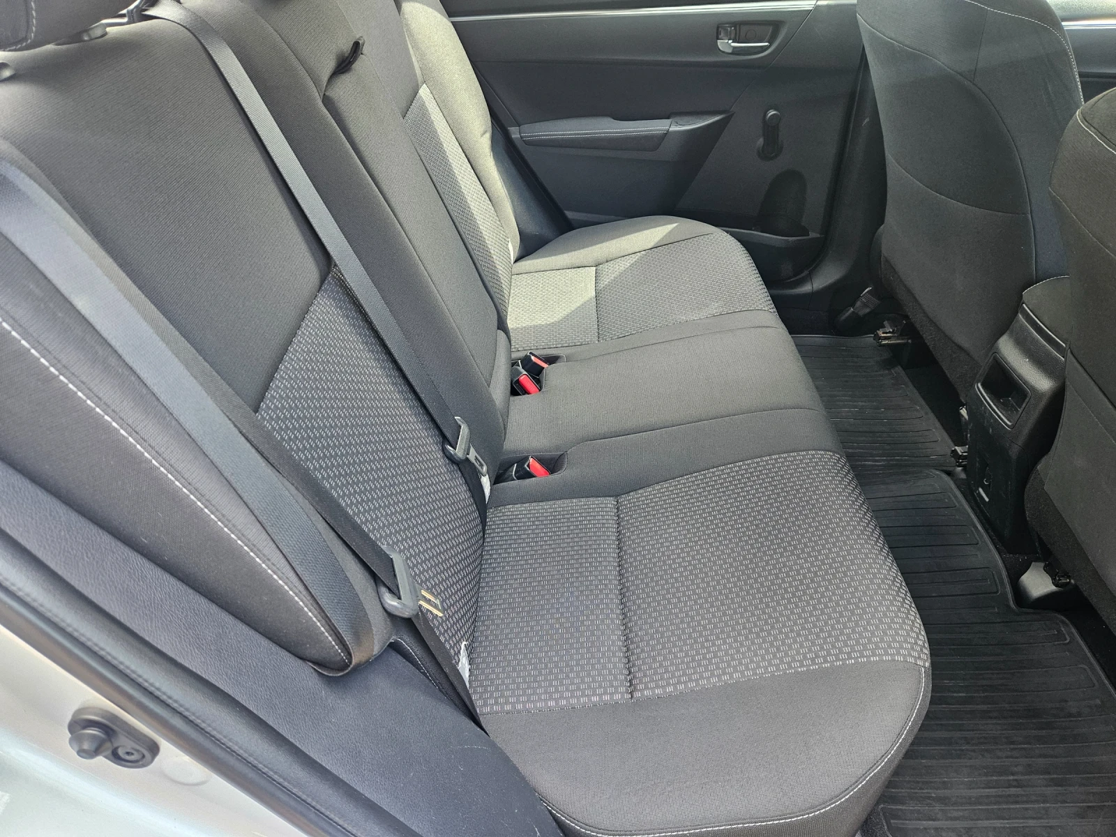 Toyota Corolla 1.6 132 к.с. Евро6 | Mobile.bg — изображение 13