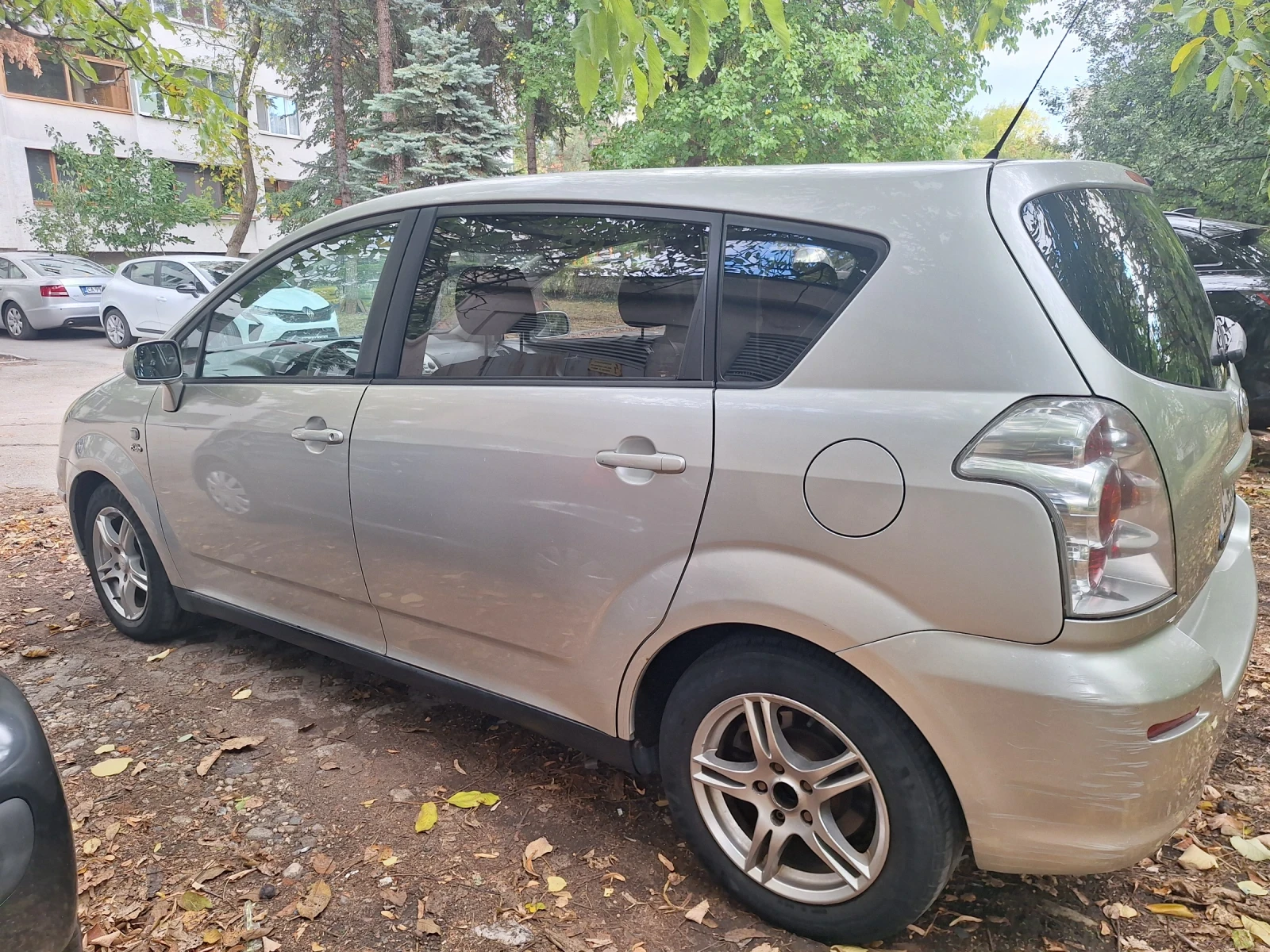 Toyota Corolla verso  - изображение 2