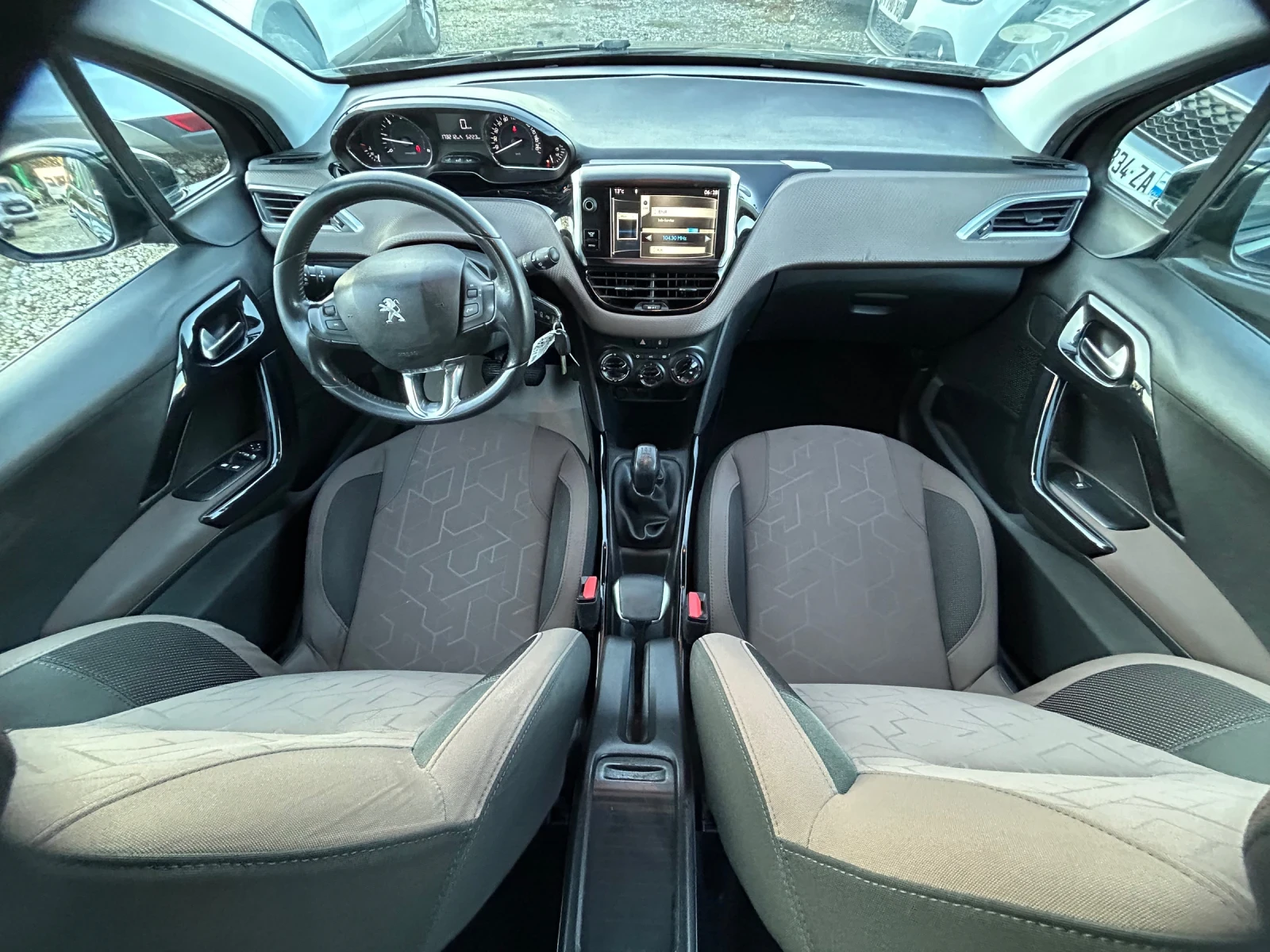 Peugeot 2008 1.4HDi/EURO 5B/LED/173000KM | Mobile.bg   14