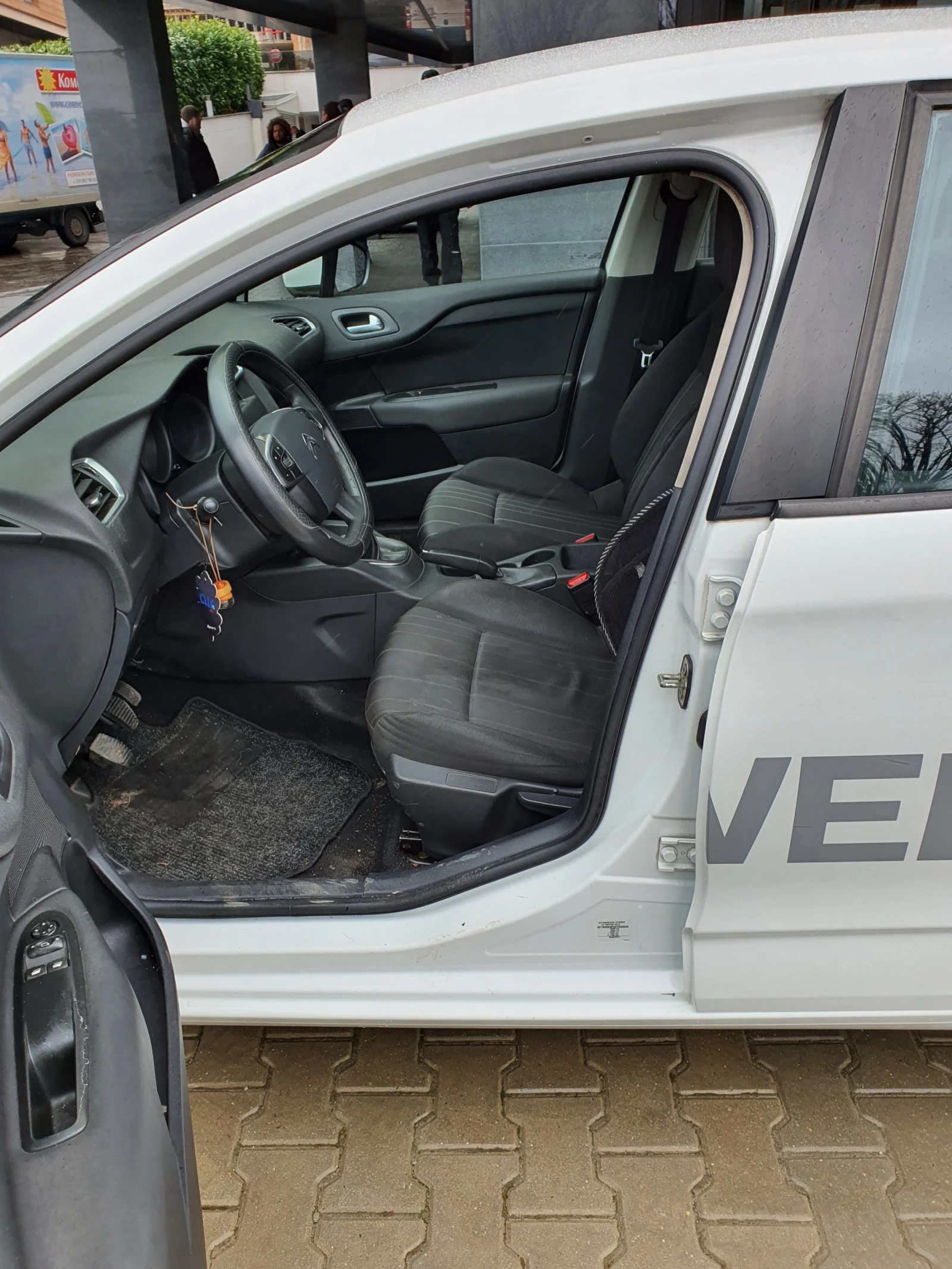 Citroen C4 1.6 HDI - изображение 6