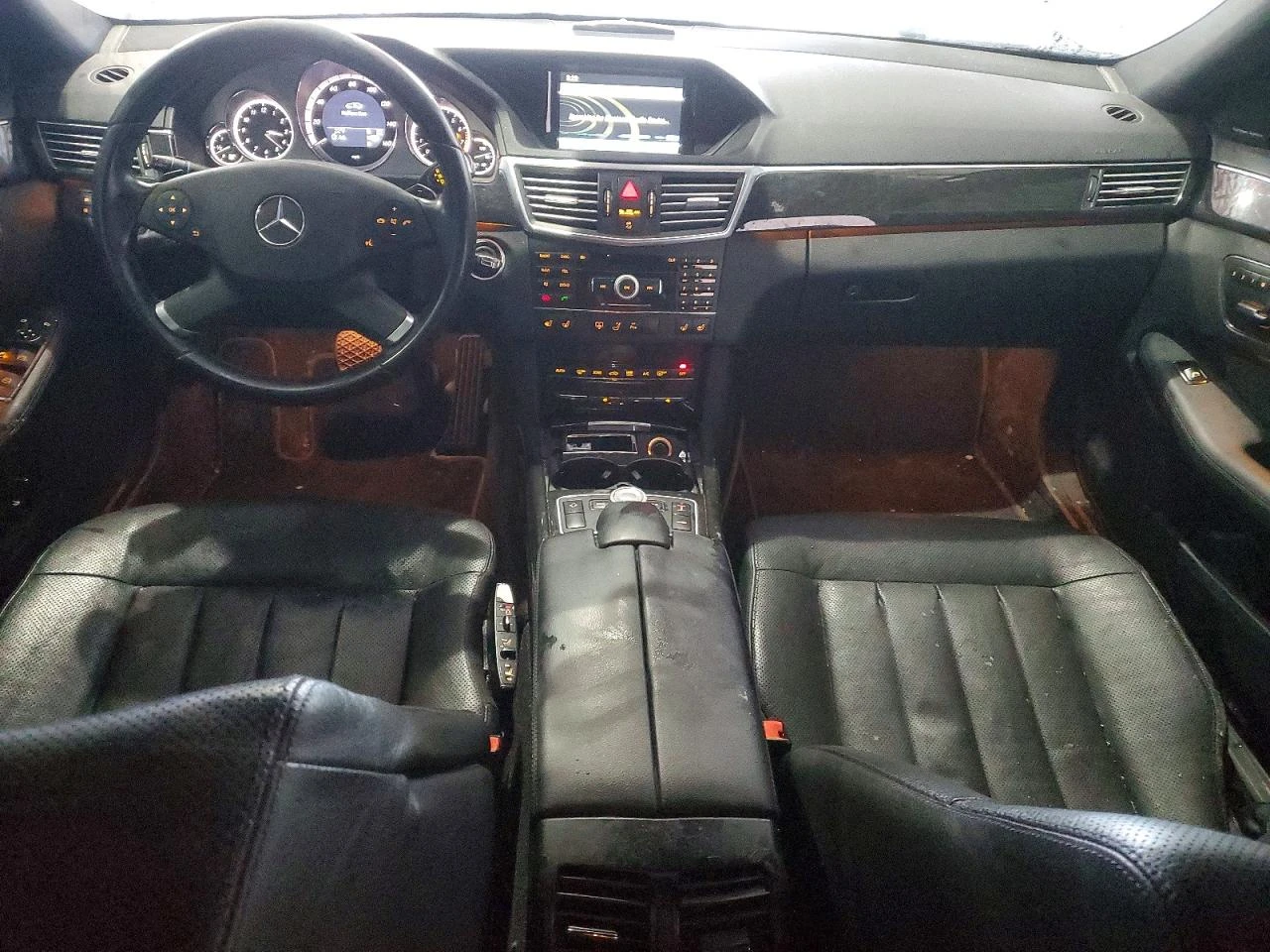 Mercedes-Benz E 500 550* 4MATIC* DISTRONIC* H&K SOUND* ОБДУХВАНЕ*  - изображение 7