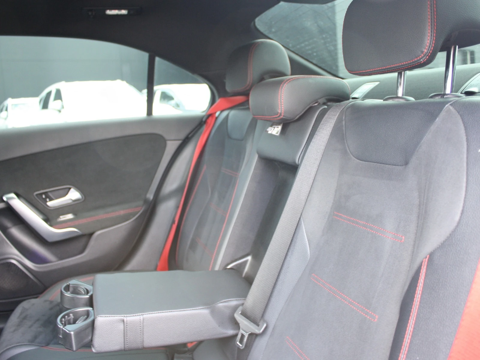 Mercedes-Benz A 35 AMG � ����������� & ���� ������ | Mobile.bg � ����������� 11