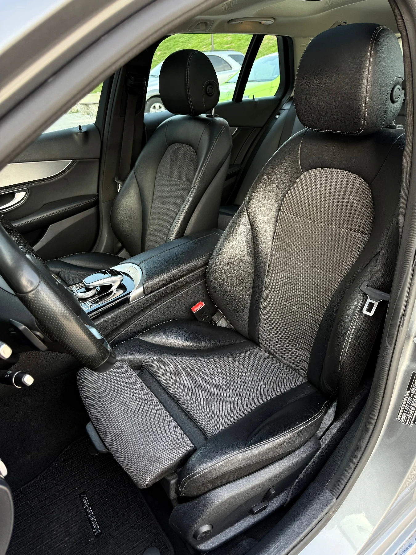 Mercedes-Benz C 220 220d, снимка 10 - Автомобили и джипове - 53849250