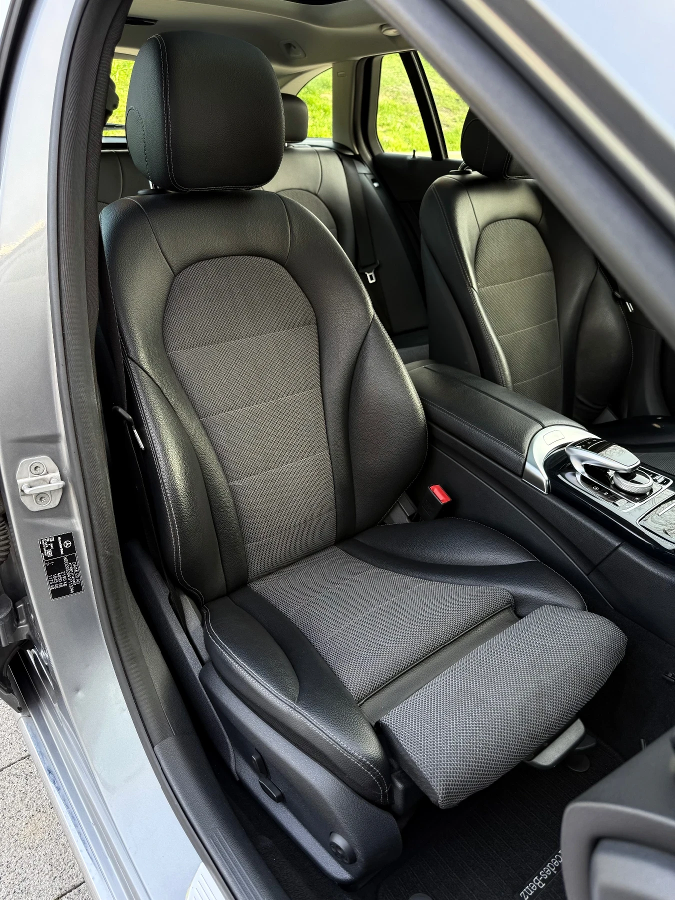 Mercedes-Benz C 220 220d, снимка 11 - Автомобили и джипове - 53849250