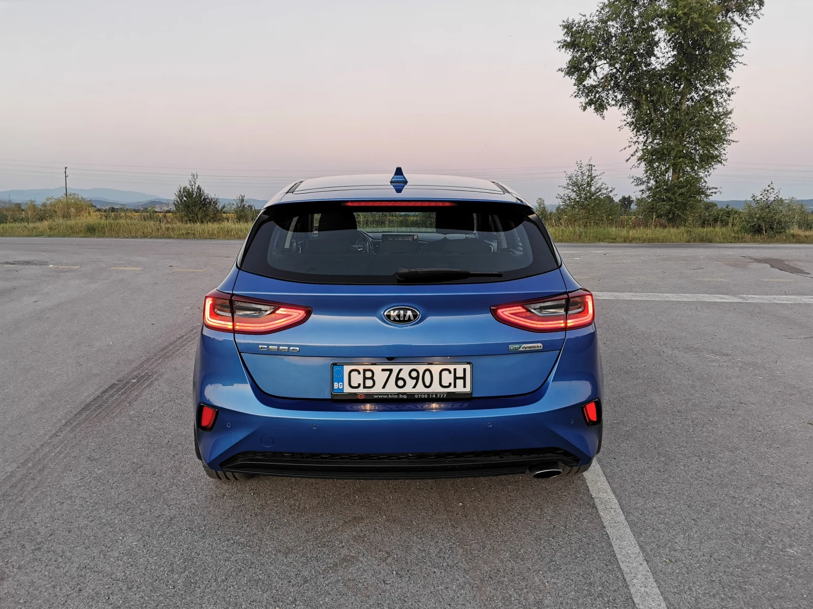 Kia Ceed, снимка 6 - Автомобили и джипове - 53865335