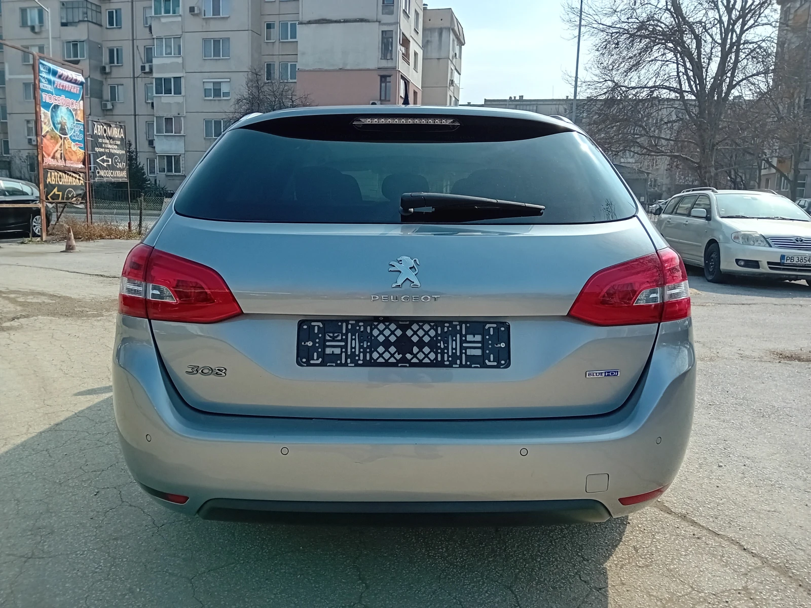 Peugeot 308 1.6HDI NAVI/KAMERA EURO 6, снимка 3 - Автомобили и джипове - 54001773