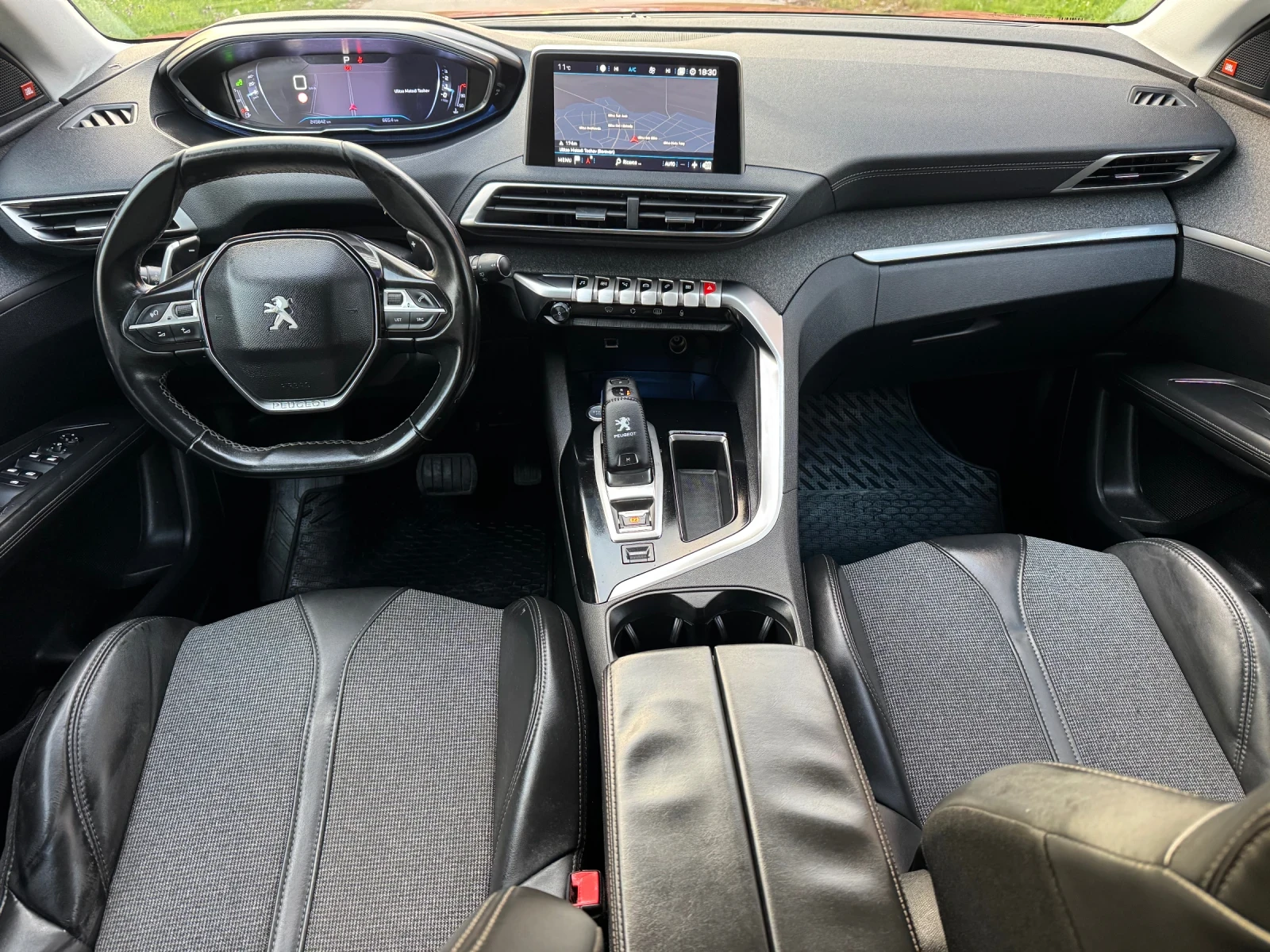 Peugeot 3008 1.6HDi:;Allure;:Avtomat, снимка 12 - Автомобили и джипове - 54169790