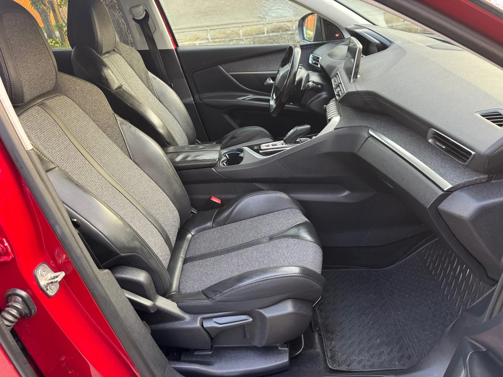 Peugeot 3008 1.6HDi:;Allure;:Avtomat, снимка 11 - Автомобили и джипове - 54169790