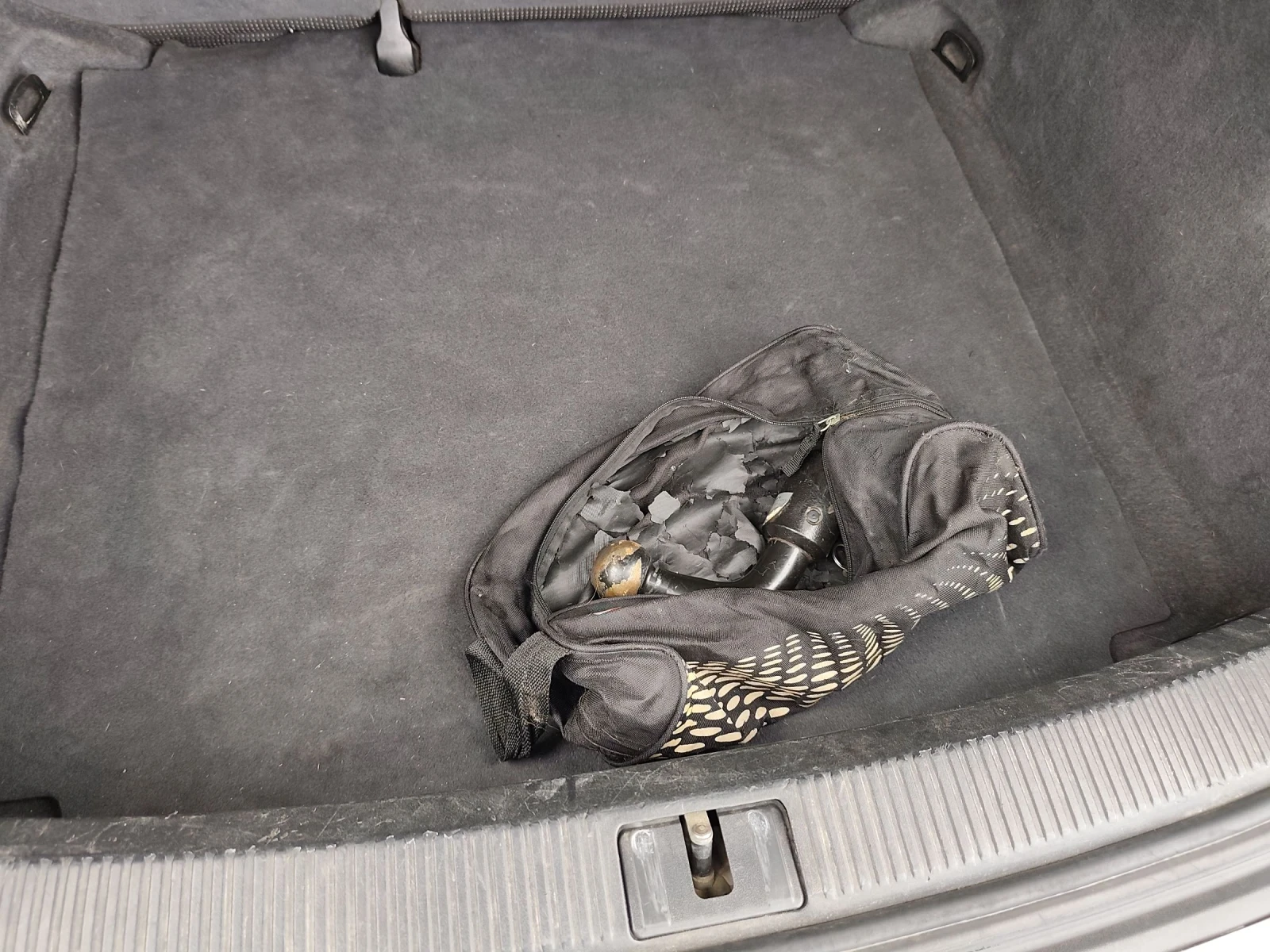 Audi A3 Sportback 2.0TDI 140k.c. Запазена и Здрава, снимка 15 - Автомобили и джипове - 54289867