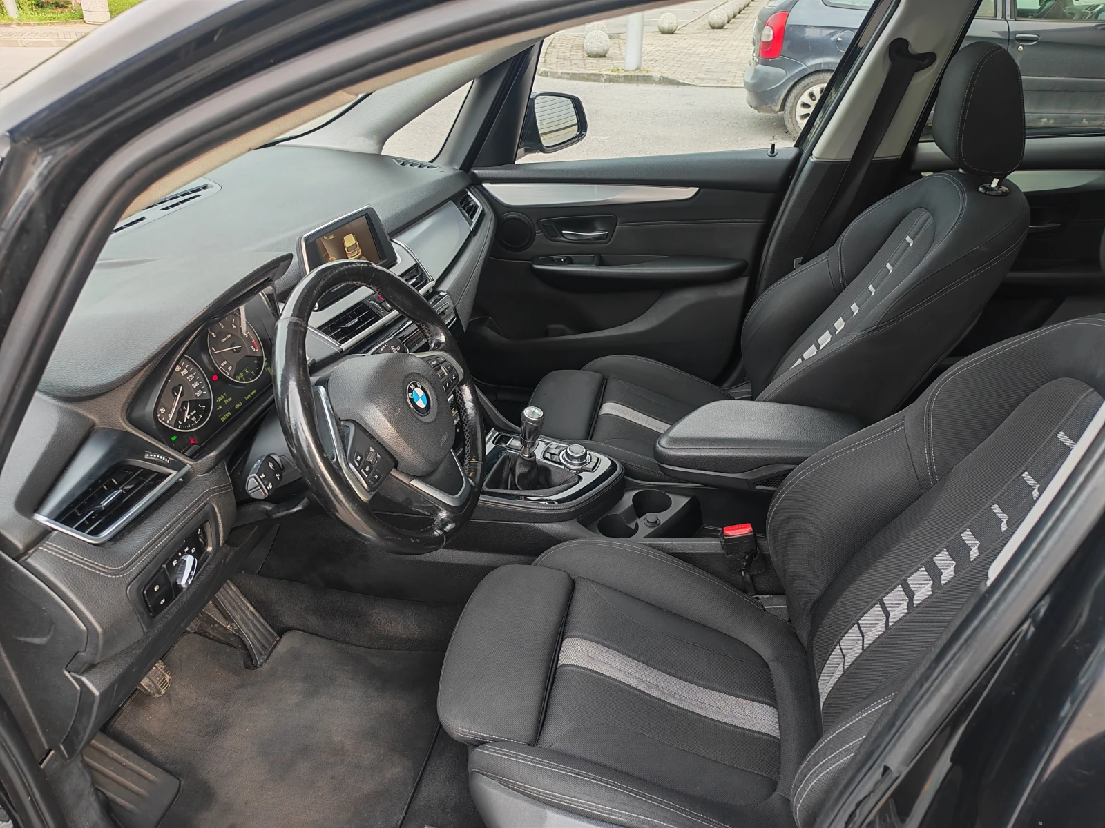 BMW 2 Active Tourer 2.0D-НАВИГАЦИЯ, снимка 9 - Автомобили и джипове - 54874137