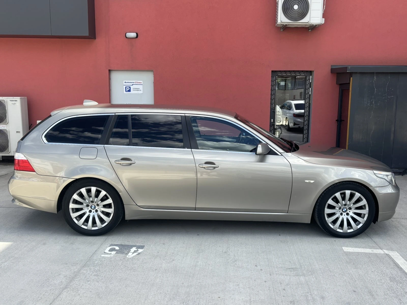 BMW 520 Face Lift , снимка 4 - Автомобили и джипове - 54914460
