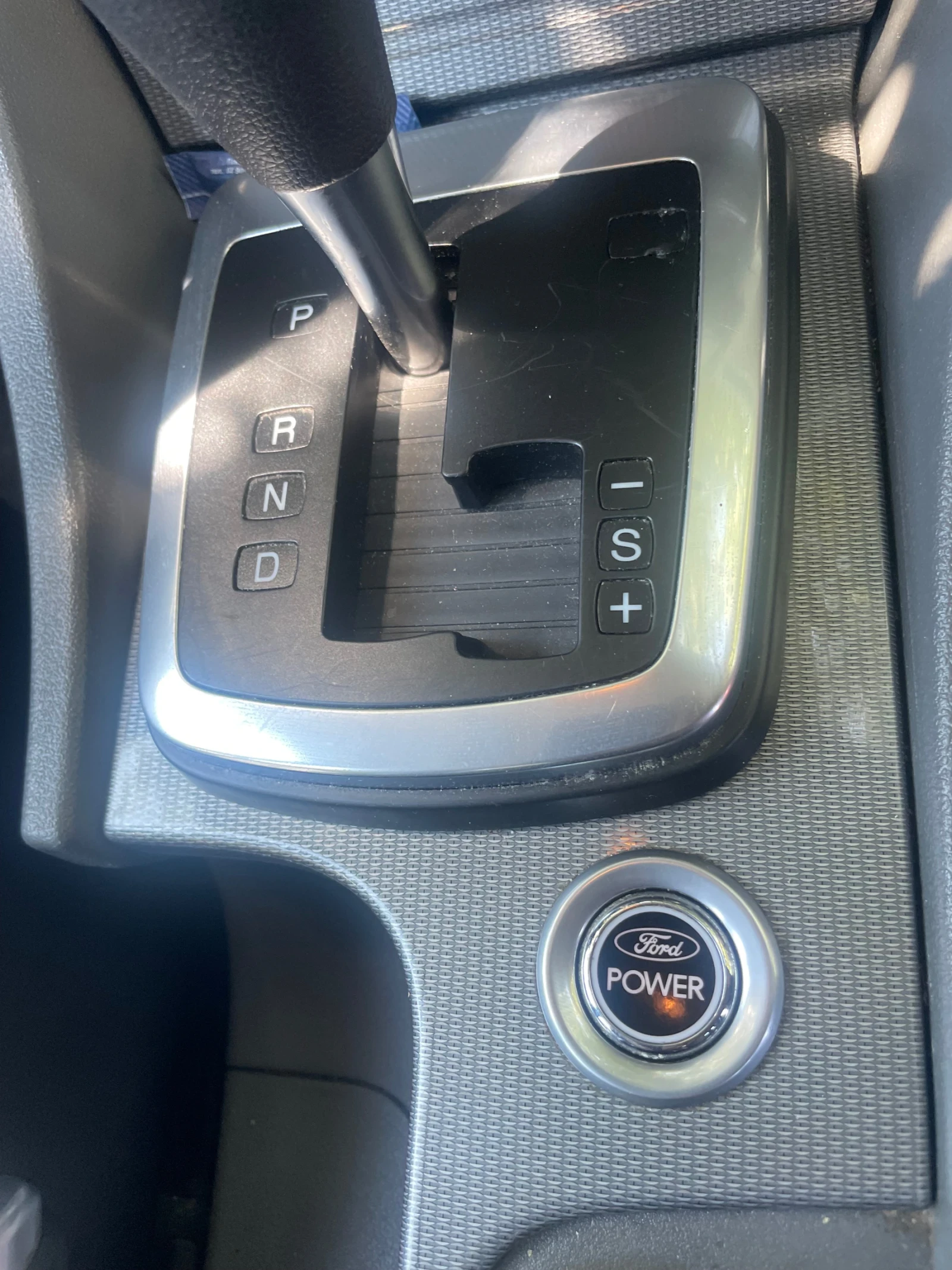 Ford Focus 2.0 i, снимка 14 - Автомобили и джипове - 55567891